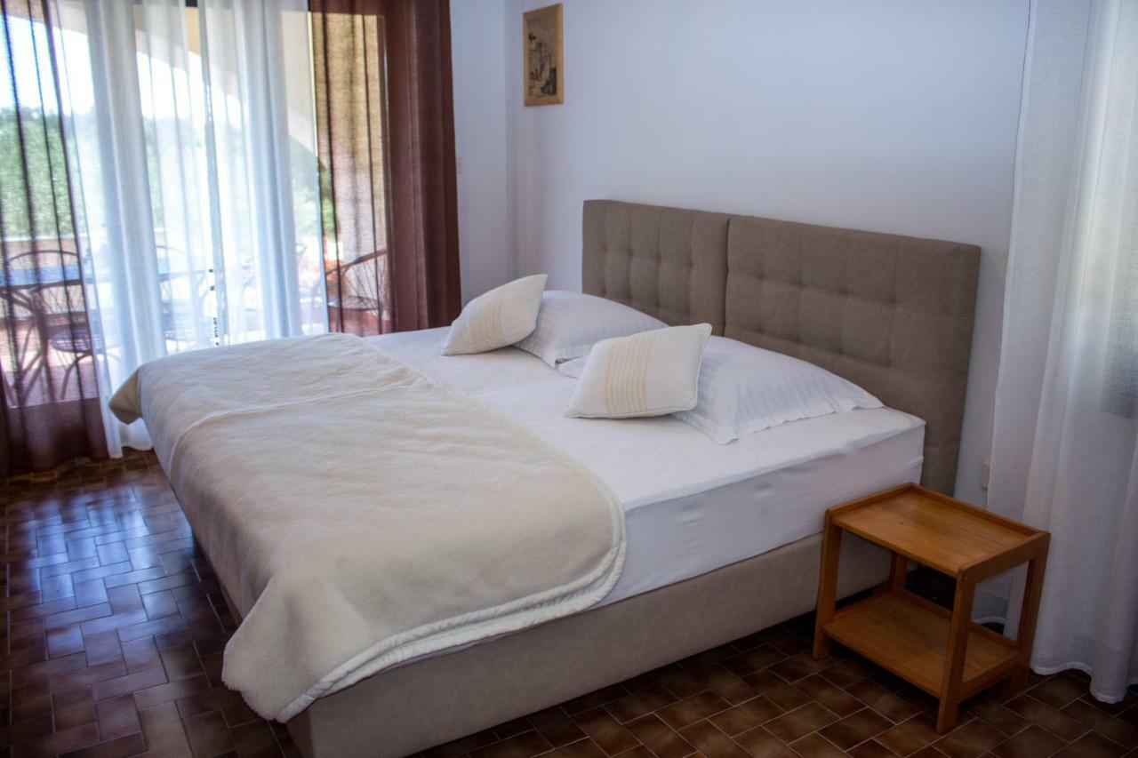 Apartman Mariolina Кърк Екстериор снимка